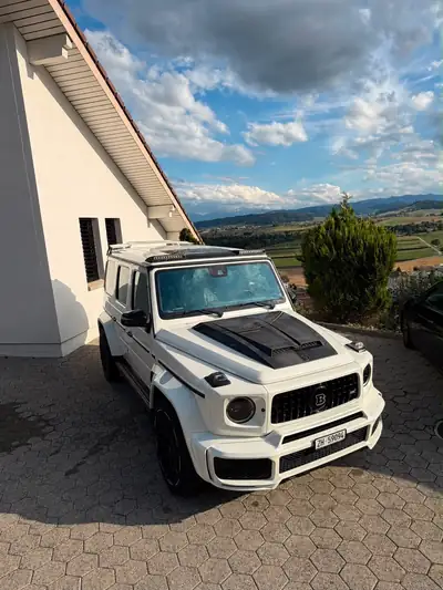 Mercedes-Benz G 63 AMG — Le monstre sacré des SUV, 700 ch pure puissance — exterior view