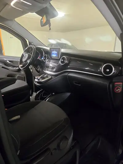 Mercedes-Benz V 220 CDI Lang — Monospace 8 places, automatique, freins neufs — Thumbnail 10