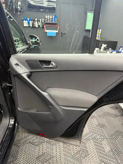 VW Tiguan 1.4 TSI BlueMotion — SUV compact fiable, entretien récent — Miniature 14