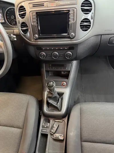 VW Tiguan 1.4 TSI BlueMotion — SUV compact fiable, entretien récent — Miniature 18