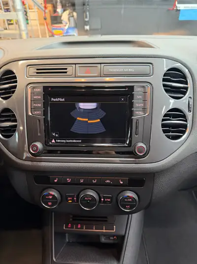 VW Tiguan 1.4 TSI BlueMotion — SUV compact fiable, entretien récent — Miniature 19