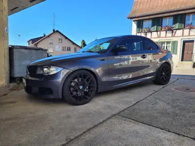 BMW 135i Coupé 2008 — Sportivité pure, 306 ch et transmission manuelle — Außenansicht