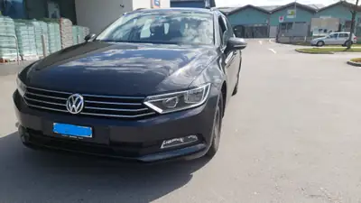 VW Passat Variant 1.6 TDI Business Line — Breaks fiable, entretien complet, MFK neuf — vue extérieure