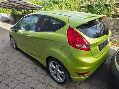 Ford Fiesta 1.6 16V Sport — Citadine dynamique, entretien économique et fiable — Seitenansicht