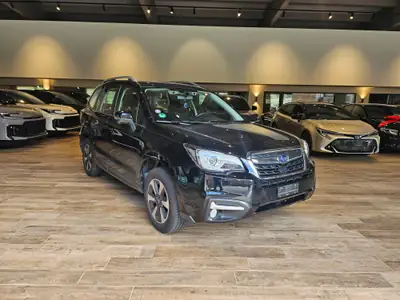 Subaru Forester 2.0i Swiss Plus — SUV familial essence, première main, attelage 2000 kg — Armaturenbrett