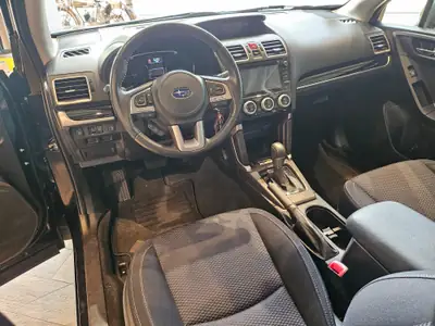 Subaru Forester 2.0i Swiss Plus — SUV familial essence, première main, attelage 2000 kg — Miniatur 25