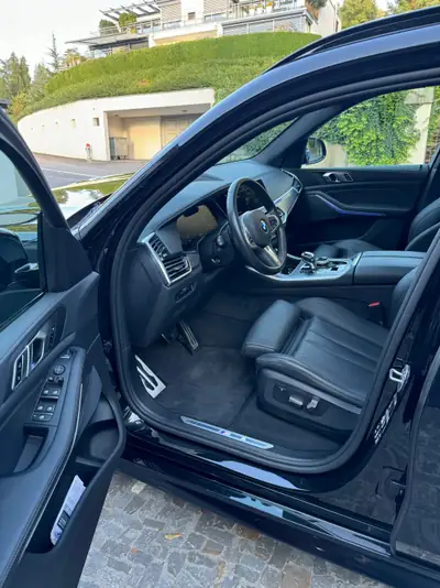 BMW X5 40d xDrive M Sport — SUV premium diesel hybride, 45 000 km — interni