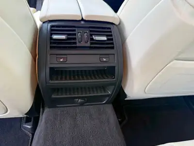 BMW 550i xDrive 2013 — Berline de prestige 449 ch, transmission intégrale — Thumbnail 16