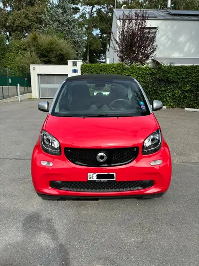 Smart Fortwo Passion 2016 — Citadine iconique, 58 000 km, rouge métallisé — exterior view
