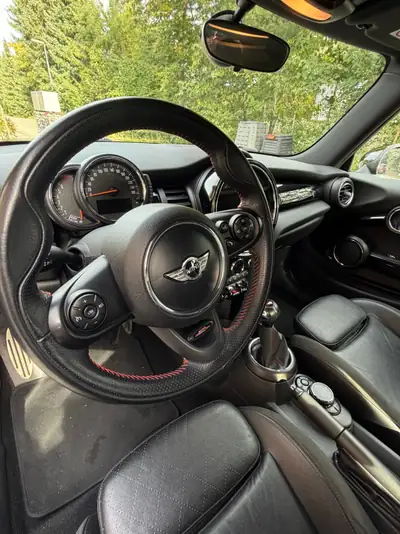 MINI Cooper S 2.0i — Sportivité urbaine, 56'000 km seulement — dashboard