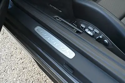 Porsche 911 Carrera 4S Cabrio — Cabriolet sportif 420 ch, entretien Porsche récent — Miniatura 22