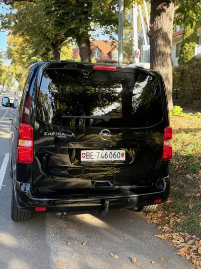 Opel Zafira 2.0 CDTI 177 Edition — Monospace 8 places, automatique, faible consommation — rear view