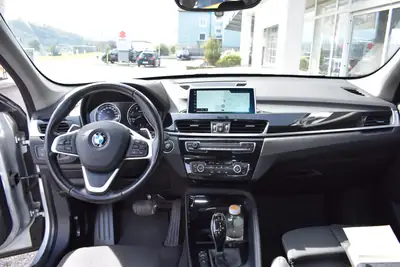 BMW X1 xDrive 18d xLine — SUV compact fiable, diesel économe — Miniatur 8