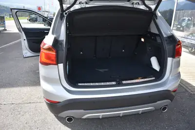 BMW X1 xDrive 18d xLine — SUV compact fiable, diesel économe — Miniatur 10