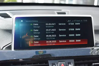 BMW X1 xDrive 18d xLine — SUV compact fiable, diesel économe — Miniatur 13