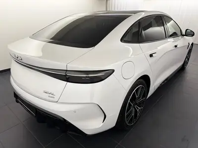 BYD Seal 82,5 kWh Excellence 2026 — Berline électrique 530 ch, garantie 6 ans — arrière