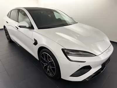 BYD Seal 82,5 kWh Excellence 2026 — Berline électrique 530 ch, garantie 6 ans — intérieur