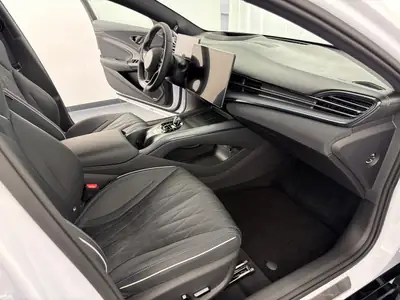 BYD Seal 82,5 kWh Excellence 2026 — Berline électrique 530 ch, garantie 6 ans — Miniature 9