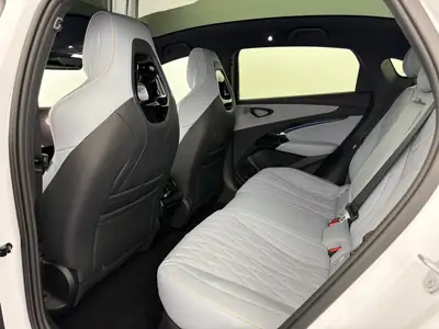 BYD Seal 82,5 kWh Excellence — Berline électrique 530 ch, garantie constructeur 6 ans — détail