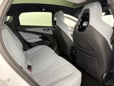 BYD Seal 82,5 kWh Excellence — Berline électrique 530 ch, garantie constructeur 6 ans — Miniature 8