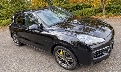 Porsche Cayenne 3.0 V6 — SUV premium 340 ch, sans accident, tous terrains — intérieur