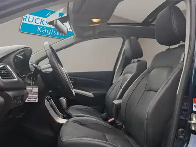 Suzuki SX4 S-Cross 1.4T Compact Top 4x4 — SUV complet avec transmission automatique et 4 roues motrices — Detail