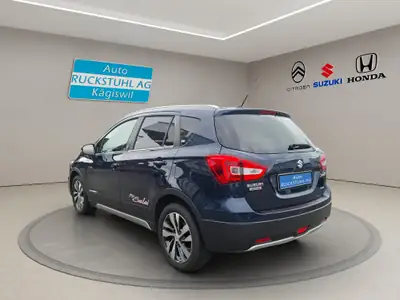 Suzuki SX4 S-Cross 1.4T Compact Top 4x4 — SUV complet avec transmission automatique et 4 roues motrices — Armaturenbrett