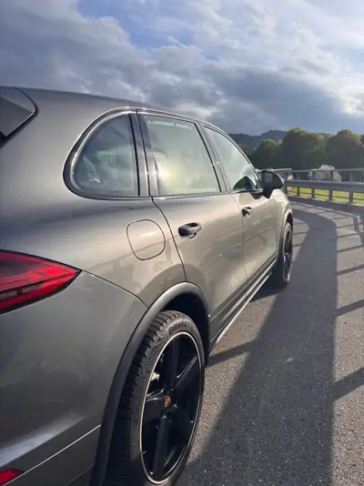 Porsche Cayenne 3.6 V6 S — SUV premium 420 ch, historique sans sinistre — detail