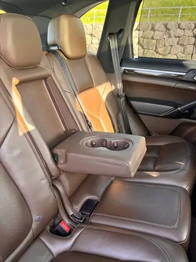 Porsche Cayenne 3.6 V6 S — SUV premium 420 ch, historique sans sinistre — interior