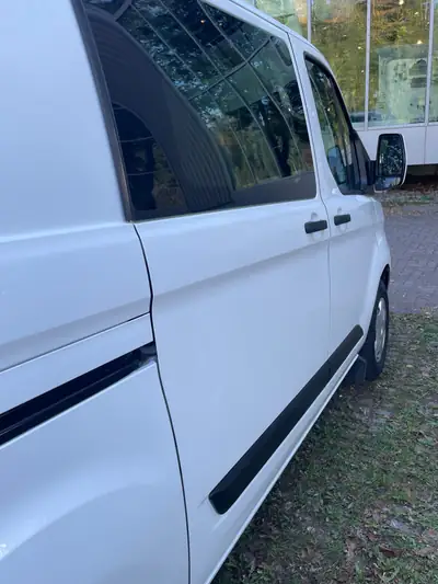 Ford Transit Custom 2.0 TDCi 105 — Utilitaire fiable, première main, fraîchement révisé — interni