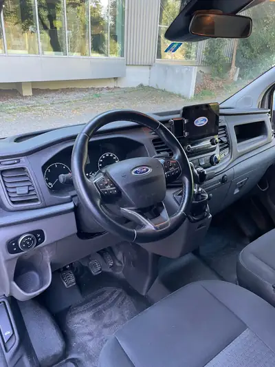 Ford Transit Custom 2.0 TDCi 105 — Utilitaire fiable, première main, fraîchement révisé — Miniatura 8