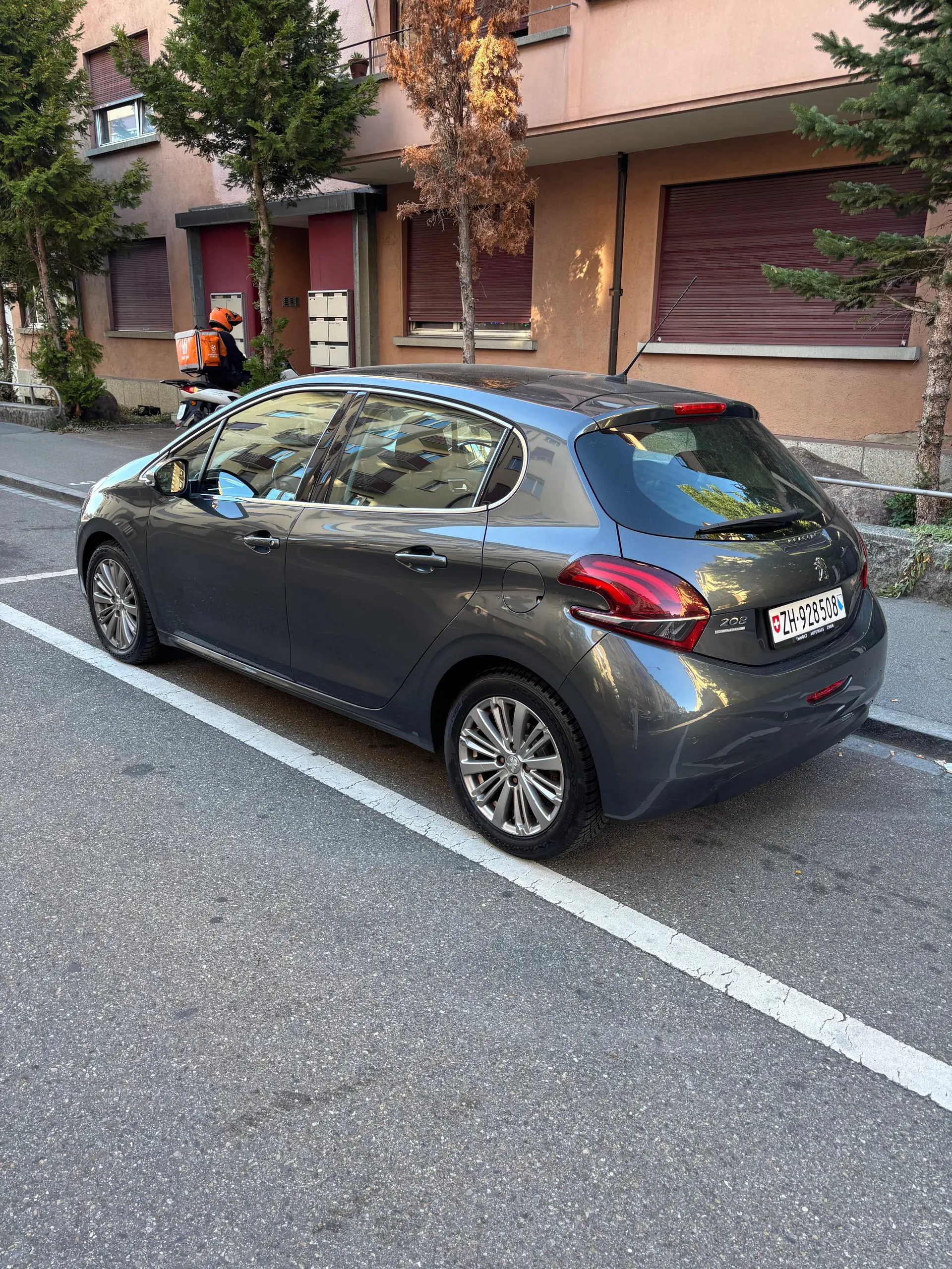 Peugeot 208 2015 occasion Zürich — 3