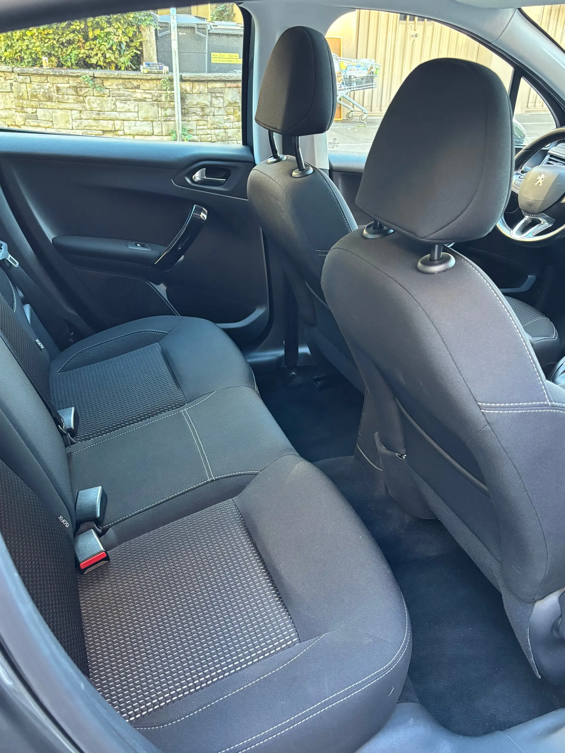 Peugeot 208 2015 occasion Zürich — 4
