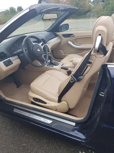 BMW 330Ci 2004 — Cabriolet élégant, moteur 231 ch et toit ouvert — tableau de bord