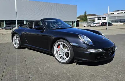 Porsche 911 3.6 Carrera Cabrio — Roadster mythique, 325 ch, 122'000 km — exterior view