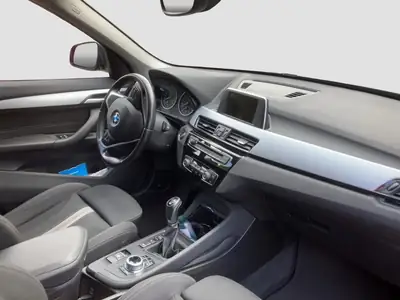 BMW X1 18d xDrive SAG — SUV compact diesel performant, 138 000 km — Armaturenbrett