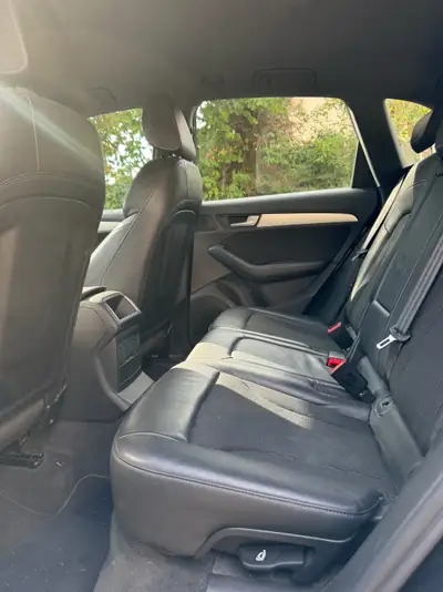 Audi Q5 2.0 TDI Quattro S-Tronic — SUV allemand robuste, sans sinistre — Miniatur 13
