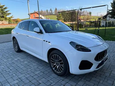 Maserati Grecale 2.0 Hybrid GT — SUV de luxe hybride, entretien complet — vue extérieure