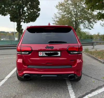 Jeep Grand Cherokee 6.4 V8 HEMI SRT8 — Muscle SUV authentique, 91'400 km — fianco