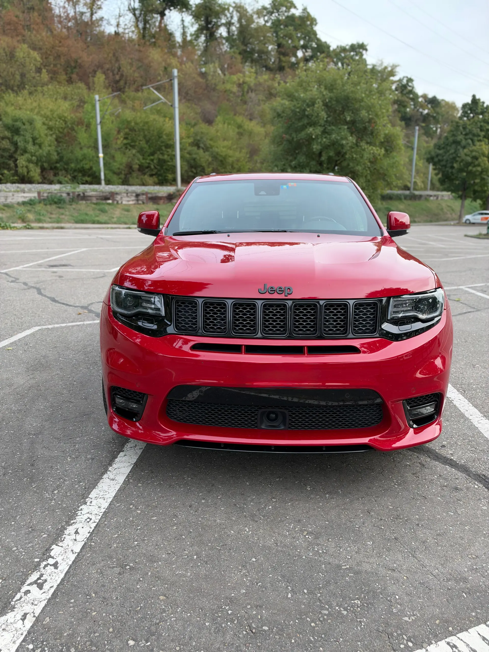 Jeep Grand Cherokee 6.4 V8 HEMI SRT8 — Muscle SUV authentique, 91'400 km