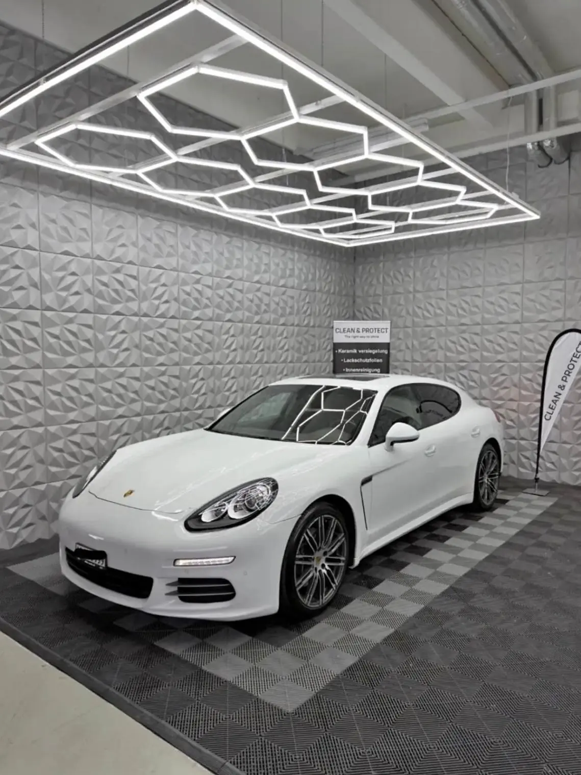 Porsche Panamera 4 V6 3.6 — 310 ch PDK 4x4, histoire sportive garantie