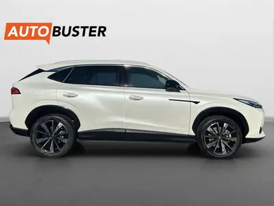 MG HS 1.5T Hybrid 2025 — SUV compact hybride essence, état neuf, 8000 km — Detail