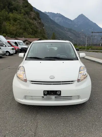 Daihatsu Sirion 1.3 Eco-4WD — Citadine polyvalente tout-terrain, 34 600 km seulement — interni