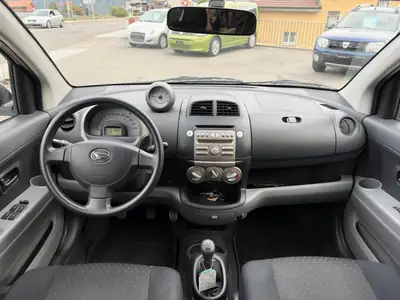 Daihatsu Sirion 1.3 Eco-4WD — Citadine polyvalente tout-terrain, 34 600 km seulement — Miniatura 12