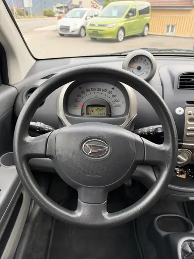 Daihatsu Sirion 1.3 Eco-4WD — Citadine polyvalente tout-terrain, 34 600 km seulement — Miniatura 13