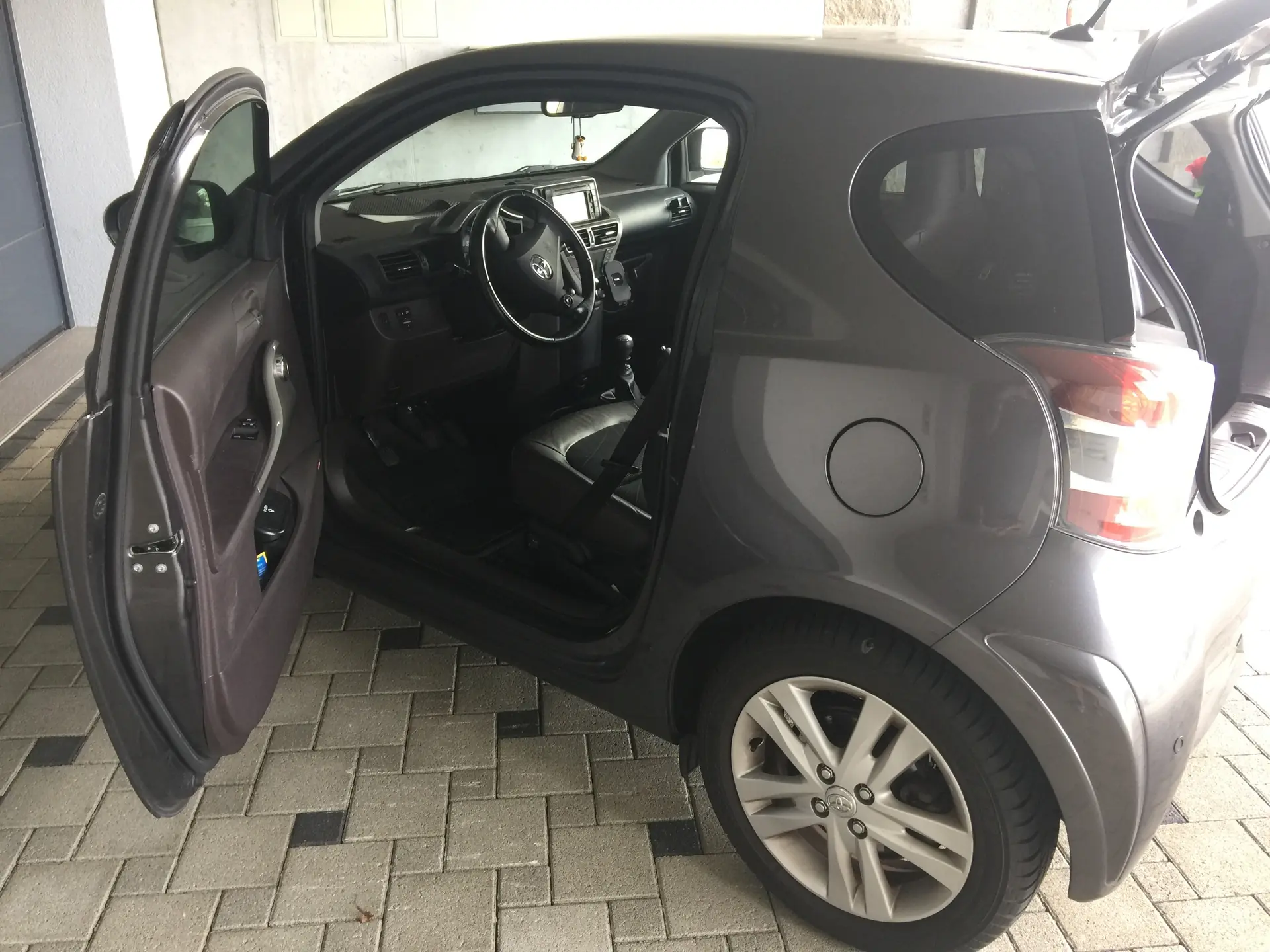 Toyota Iq 2009 occasion Fehren — 2