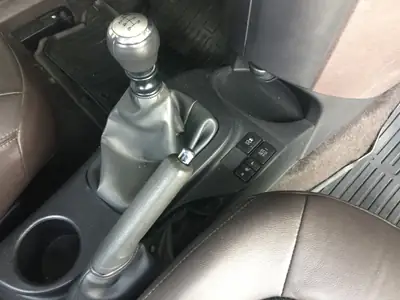 Toyota iQ 1.33 VVT-i Q3 — Citadine compacte, économique et bien équipée — Miniatur 8