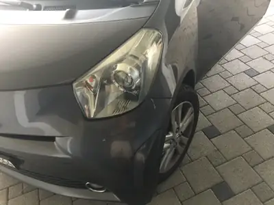 Toyota iQ 1.33 VVT-i Q3 — Citadine compacte, économique et bien équipée — Miniatur 12