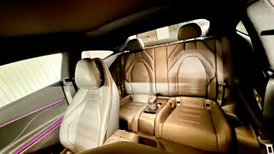 Mercedes-Benz CLE 53 AMG 4matic+ — Coupé sportif hybride, 472 ch et seulement 9'000 km — Miniature 7