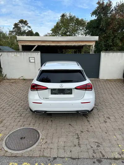 Mercedes-Benz Classe A 180 — Berline compacte élégante, 80 000 km, sans sinistre — detail